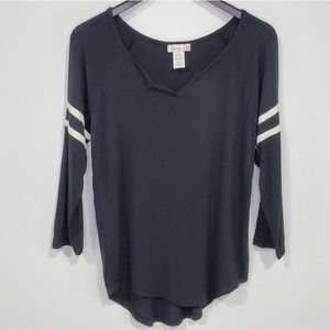 Top Girl LA Split Neck 3/4 Sleeve Women's Top